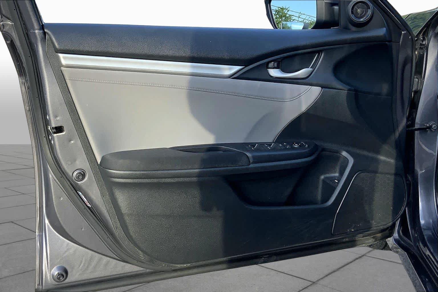 Used 2017 Honda Civic EX image 21