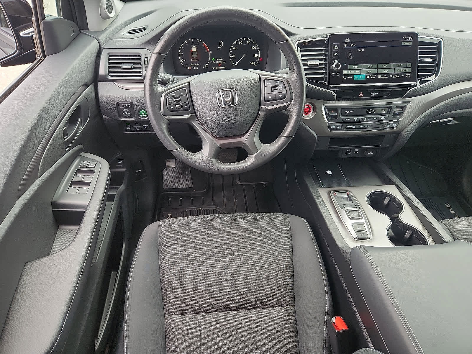 Used 2025 Honda Ridgeline Sport image 13