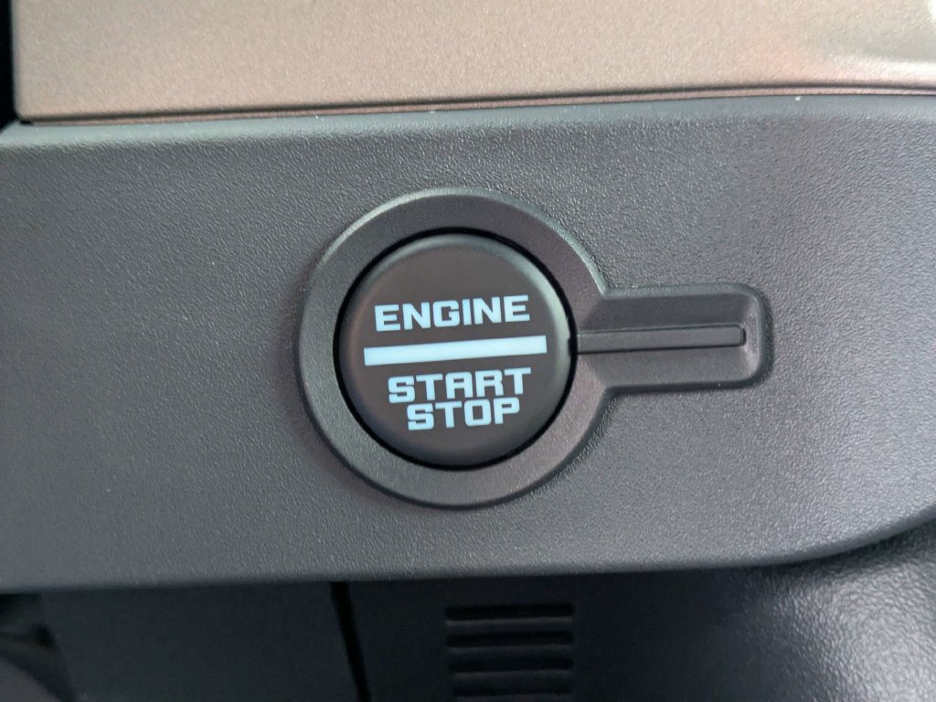 New 2026 Ford Bronco Outer Banks AWD/4WD image 32