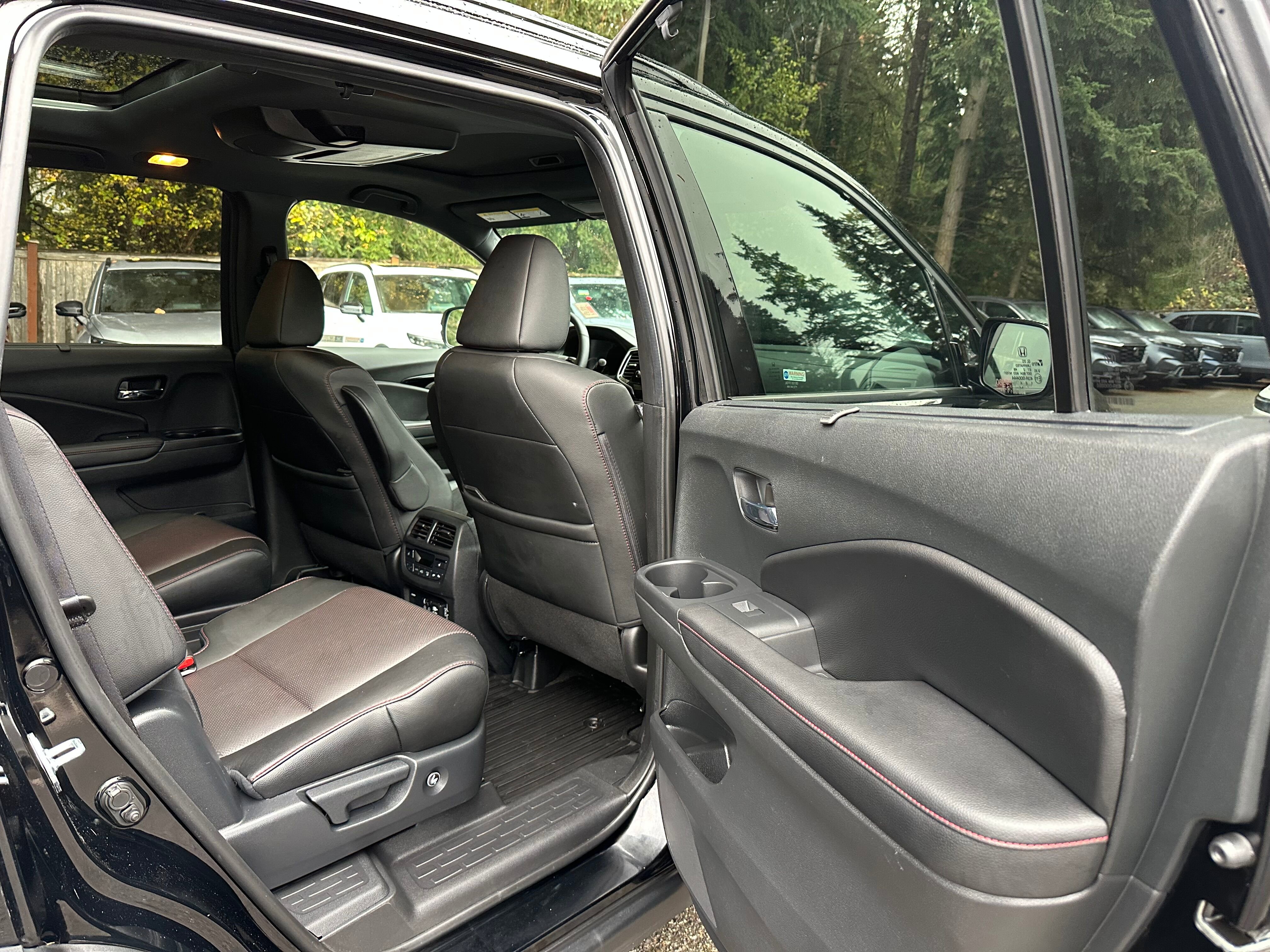 Used 2022 Honda Pilot Black Edition image 13
