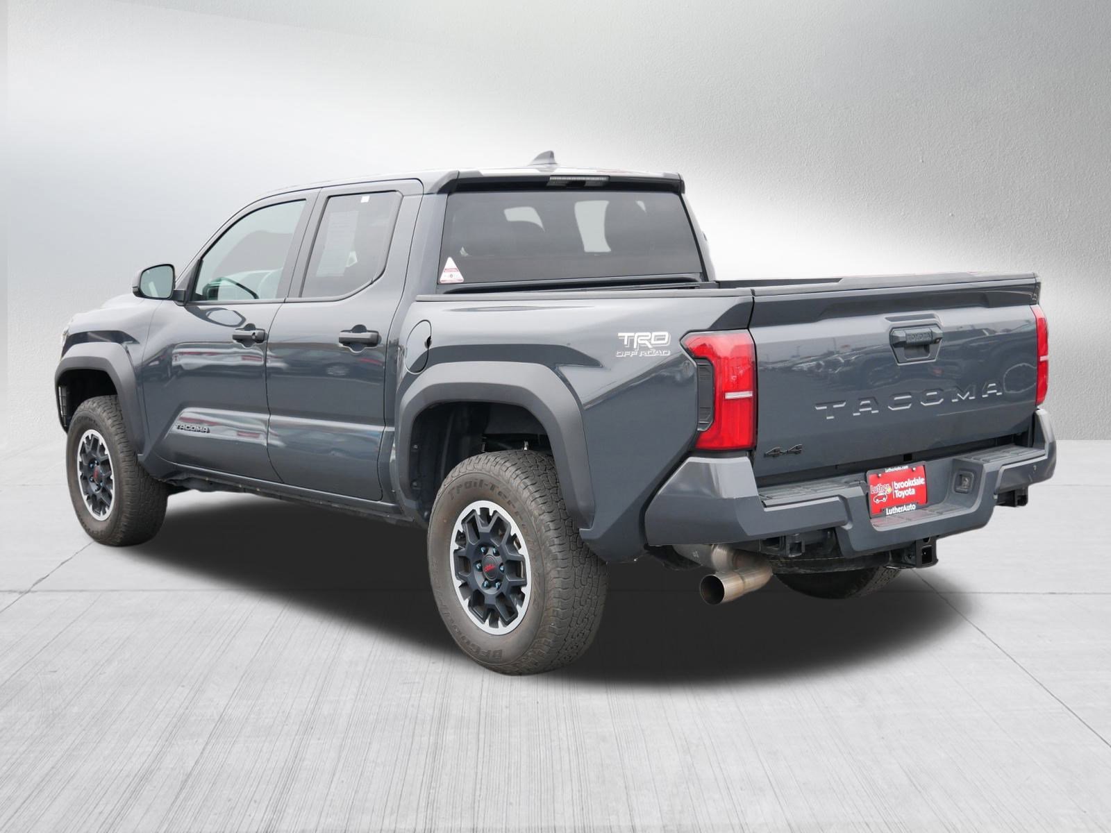 Used 2024 Toyota Tacoma TRD Off-Road image 5