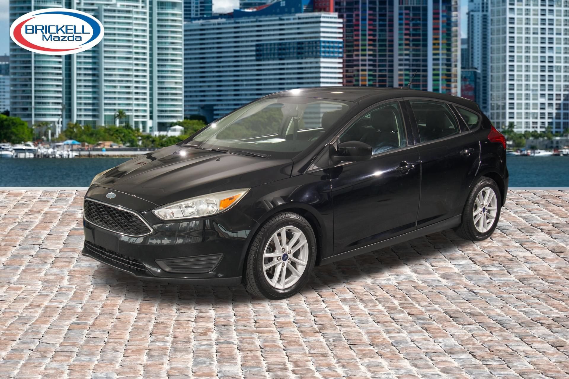 Used 2018 Ford Focus SE FWD image 3