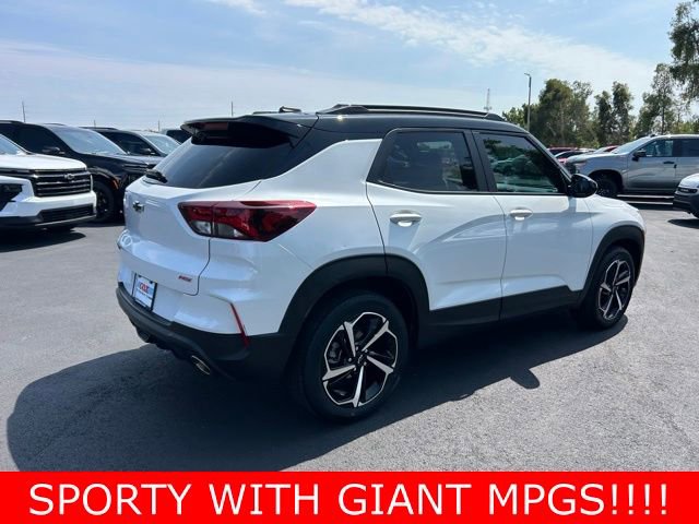 Used 2023 Chevrolet TrailBlazer RS w/ Sun and Liftgate Package image 6