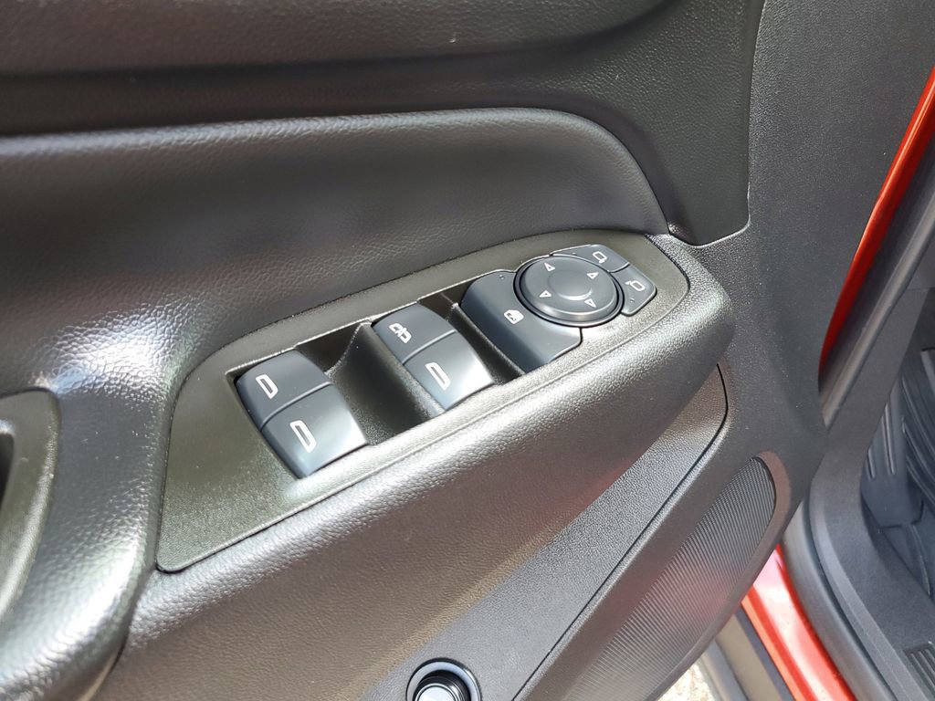 Used 2023 Chevrolet Equinox LT image 13