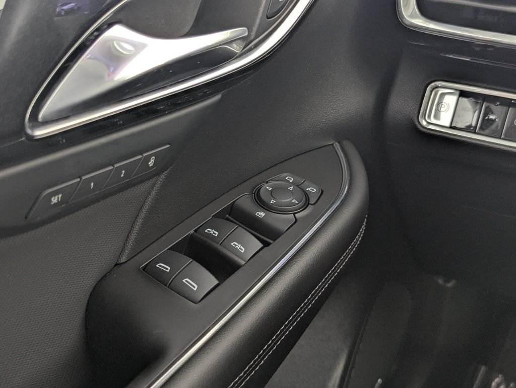 Used 2024 Buick Envision Preferred AWD/4WD image 17