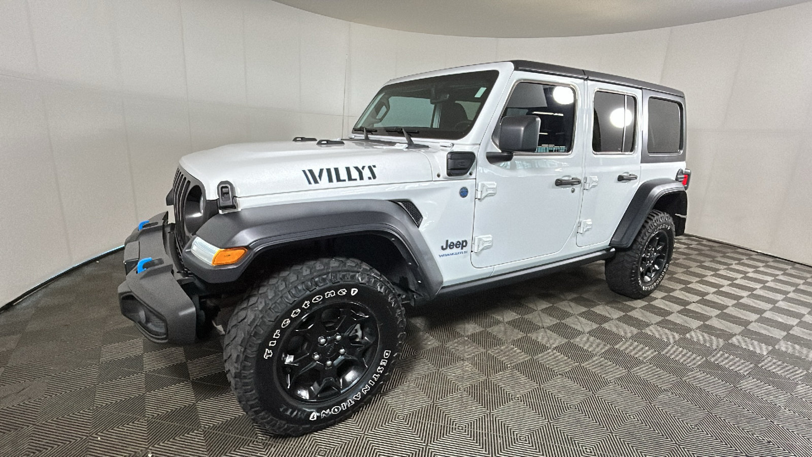 Used 2023 Jeep Wrangler Unlimited w/ Cold Weather Group AWD/4WD image 8