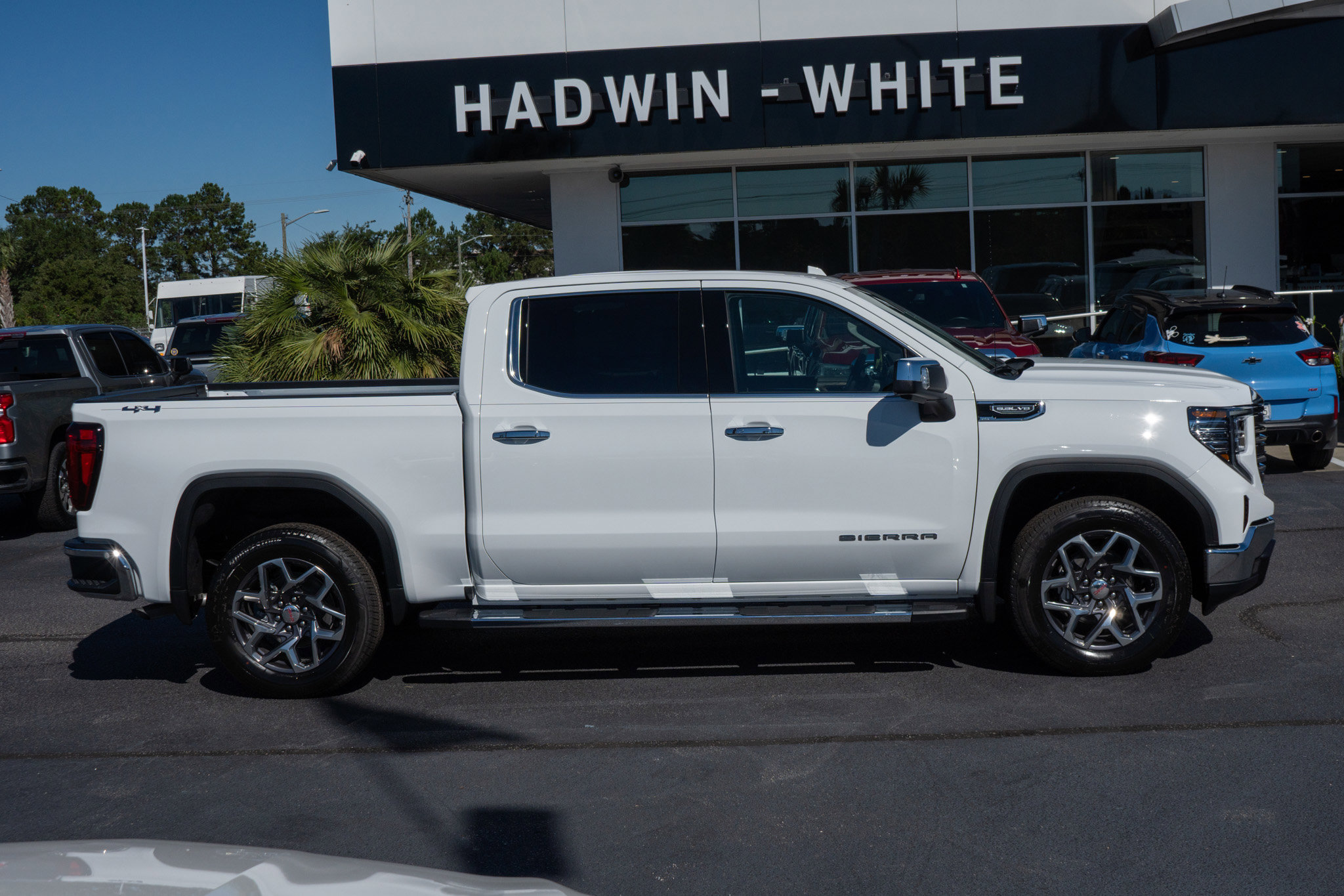 New 2026 GMC Sierra 1500 SLT w/ SLT Premium Package image 2