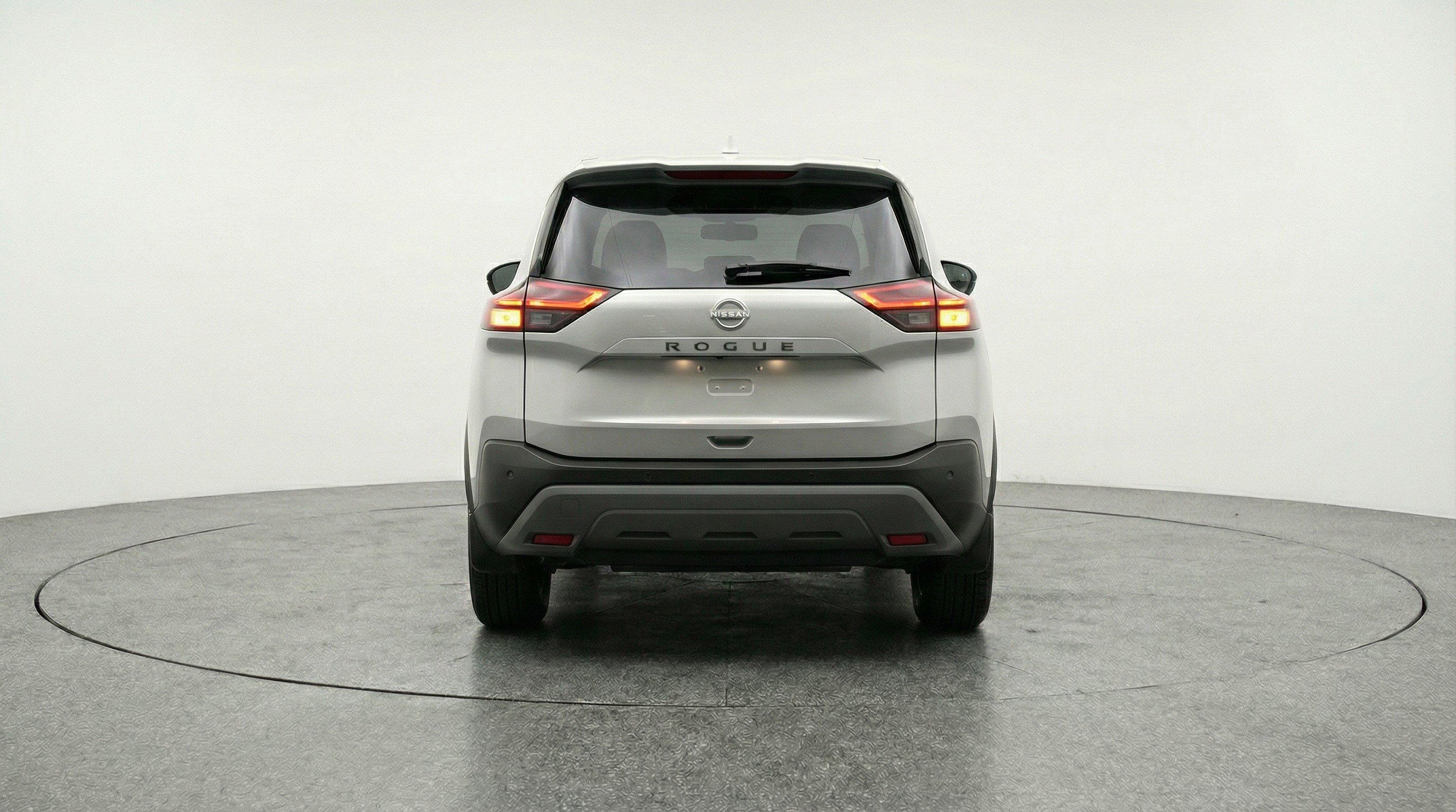 Used 2025 Nissan Rogue SV image 7