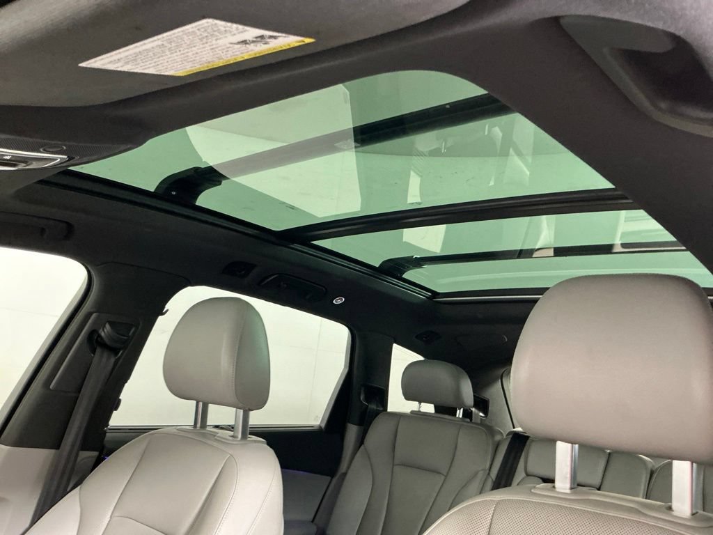 Used 2018 Audi Q7 3.0T Prestige w/ Prestige Package AWD/4WD image 24
