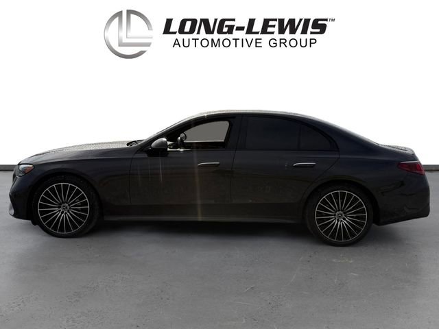 Used 2025 Mercedes-Benz E 350 4MATIC Sedan image 2