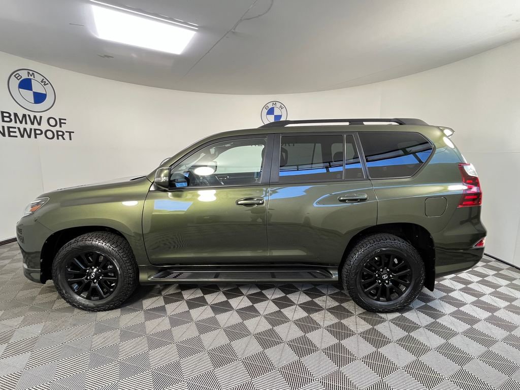 Used 2022 Lexus GX 460 w/ Black Line Special Edition AWD/4WD image 13