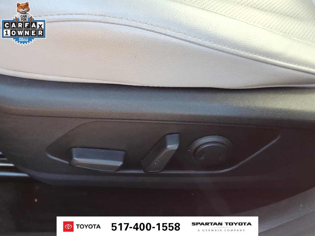 Used 2025 Hyundai Elantra Limited FWD image 16