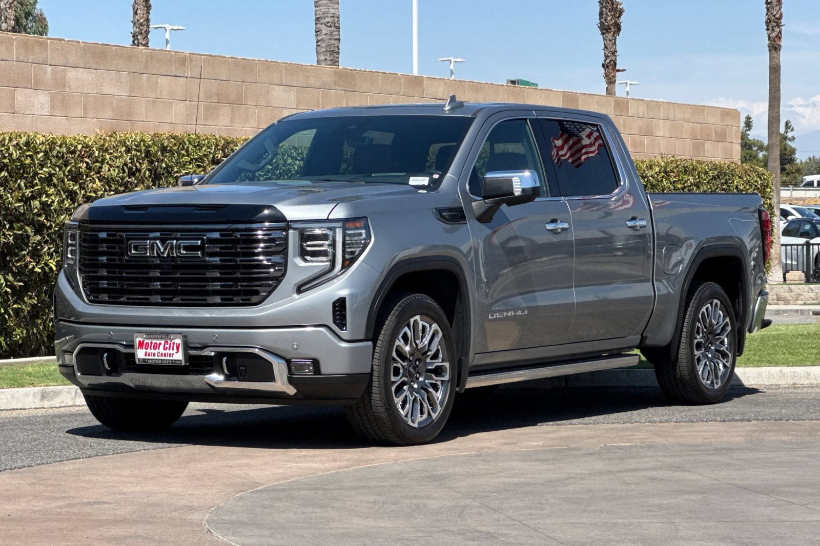 Certified 2026 GMC Sierra 1500 Denali Ultimate AWD/4WD image 4