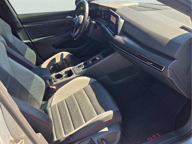 Used 2022 Volkswagen GTI SE FWD image 18