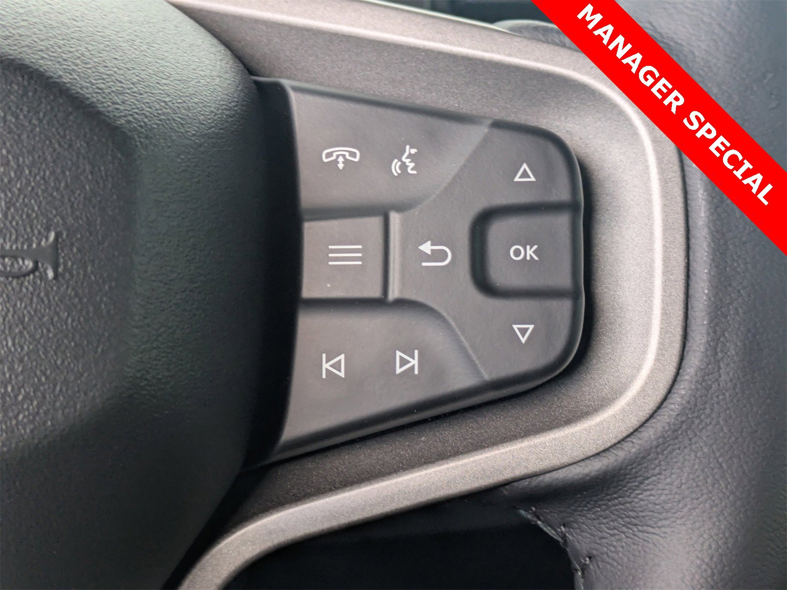 New 2025 Ford Bronco Badlands image 6