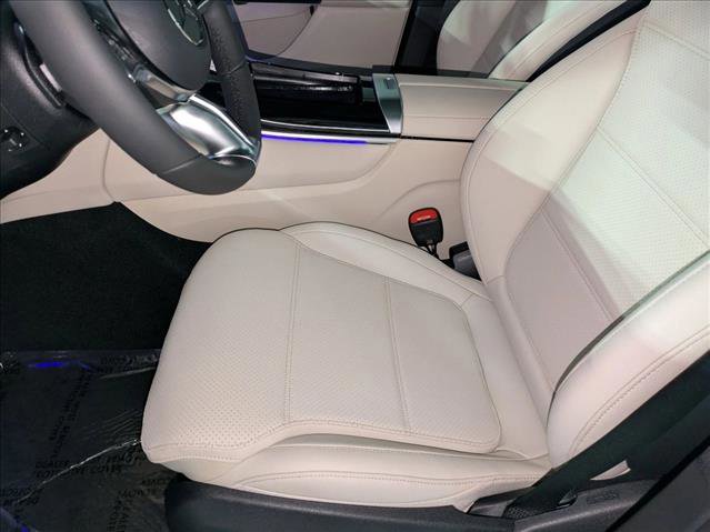 New 2026 Mercedes-Benz GLC 300 image 4