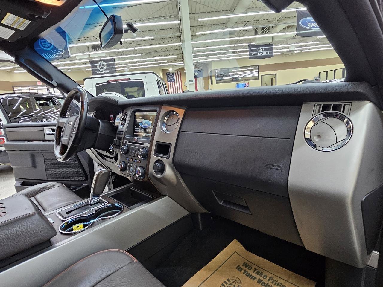 Used 2015 Ford Expedition EL King Ranch RWD image 22