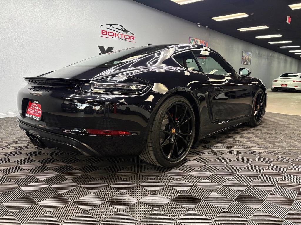 Used 2018 Porsche 718 Cayman GTS image 16