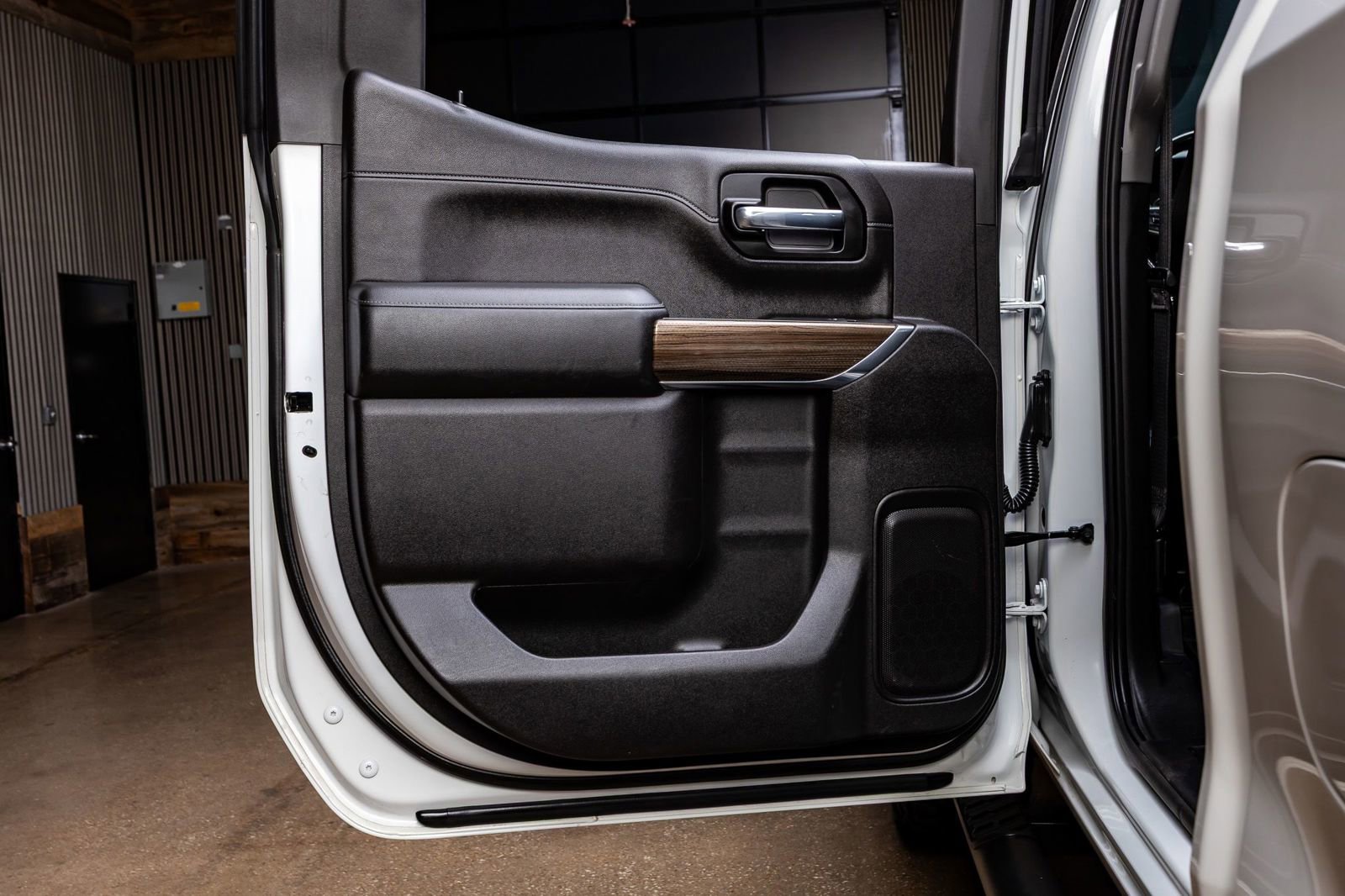 Used 2020 Chevrolet Silverado 1500 LT Trail Boss image 38