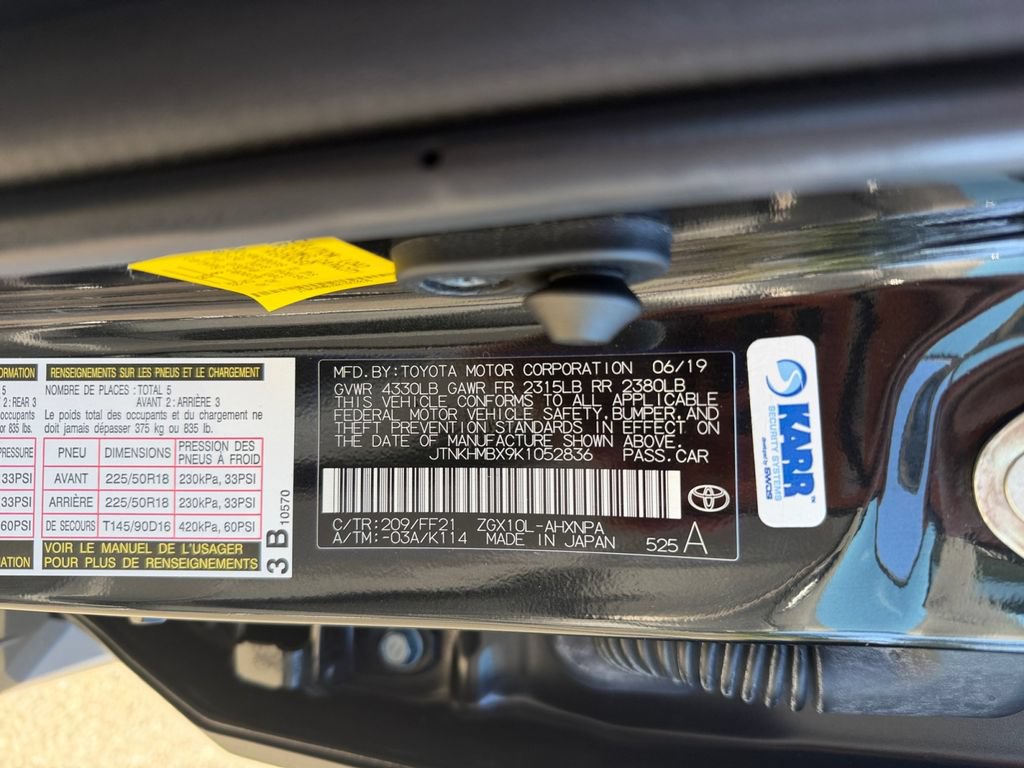 Used 2019 Toyota C-HR XLE FWD image 35