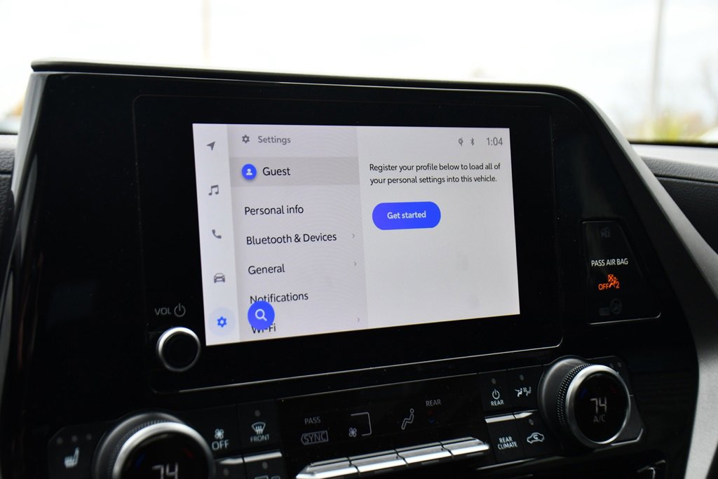 Used 2023 Toyota Highlander XLE image 26