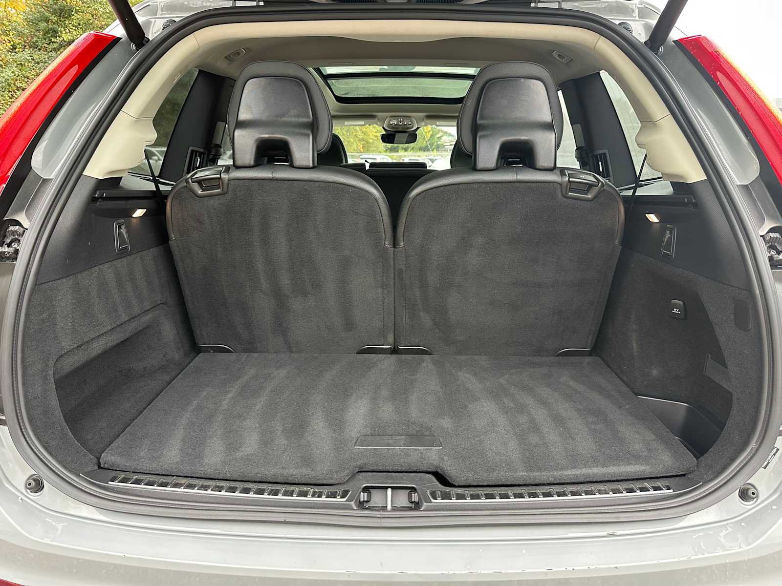 Certified 2025 Volvo XC90 B6 Plus image 14