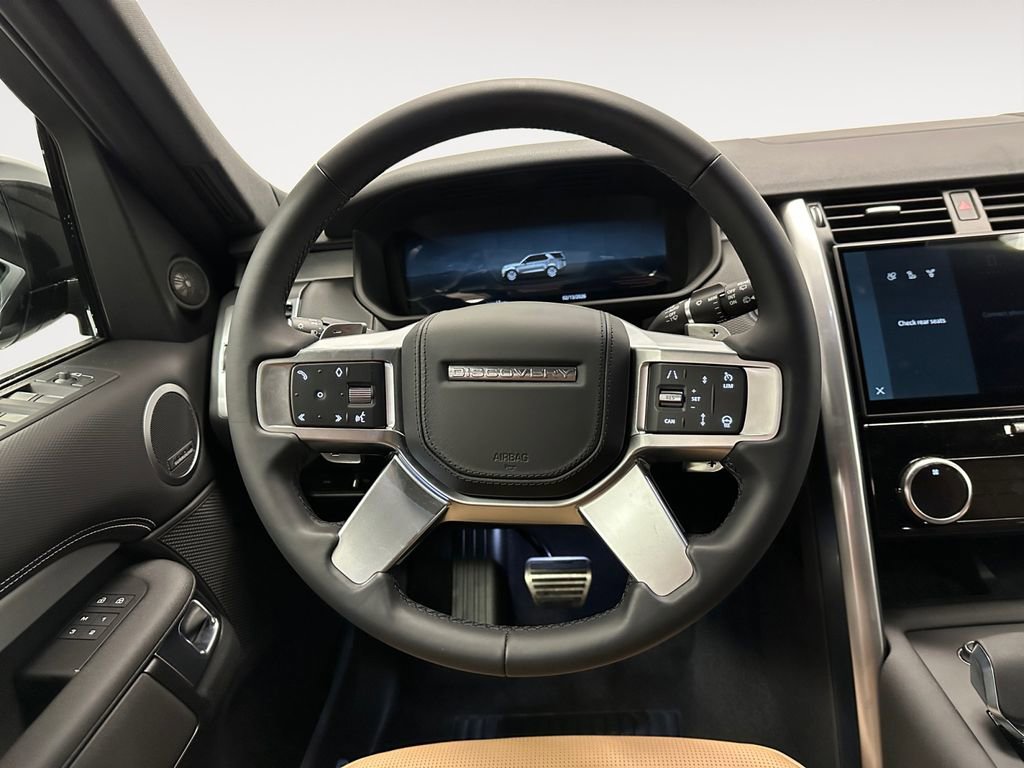 New 2026 Land Rover Discovery Limited Edition image 12