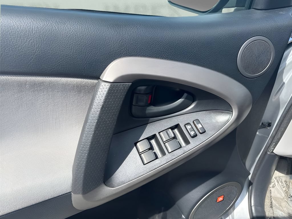 Used 2008 Toyota RAV4 Limited FWD image 13