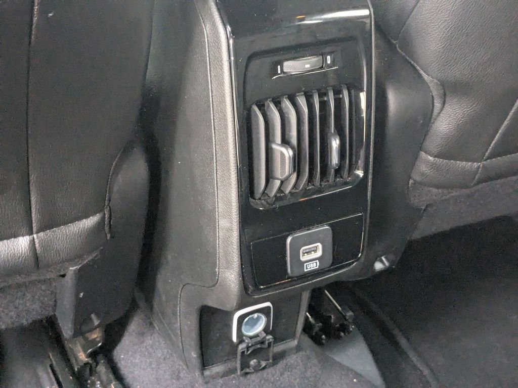 Used 2025 Jeep Compass Limited image 28