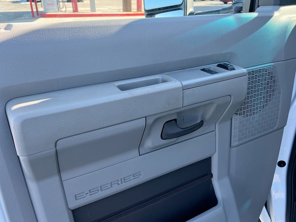 Used 2024 Ford E-450 and Econoline 450 Super Duty w/ Power Windows & Locks Group image 20