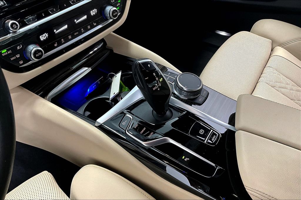 Used 2023 BMW 530i w/ Premium Package image 17