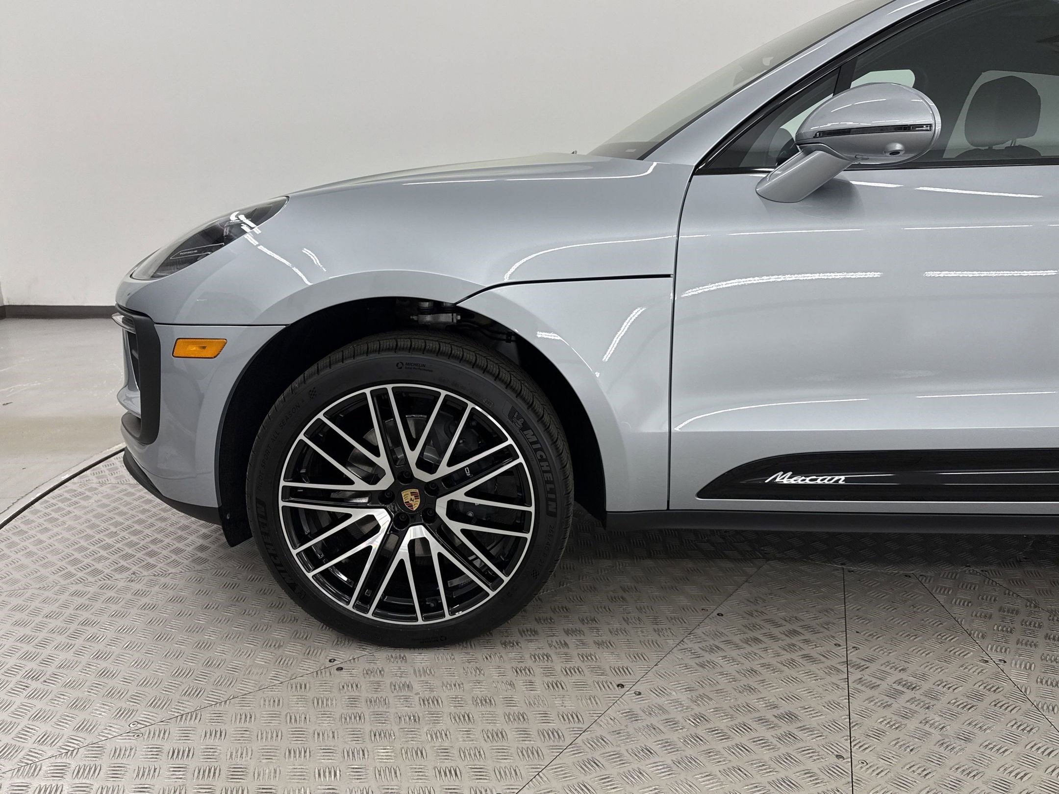 New 2025 Porsche Macan image 25