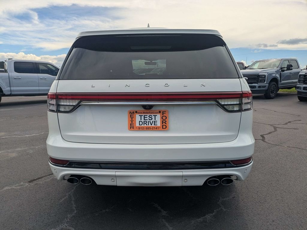 Used 2022 Lincoln Aviator Reserve w/ Equipment Group 201A RWD image 5