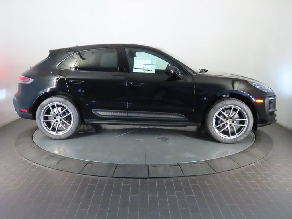 New 2026 Porsche Macan AWD/4WD image 8