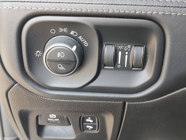 Used 2019 RAM 1500 Limited AWD/4WD image 23