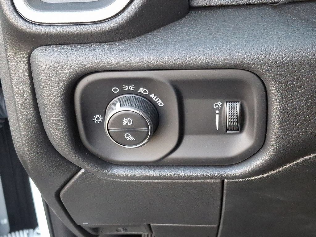 New 2024 RAM 3500 Tradesman w/ Safety Group AWD/4WD image 13
