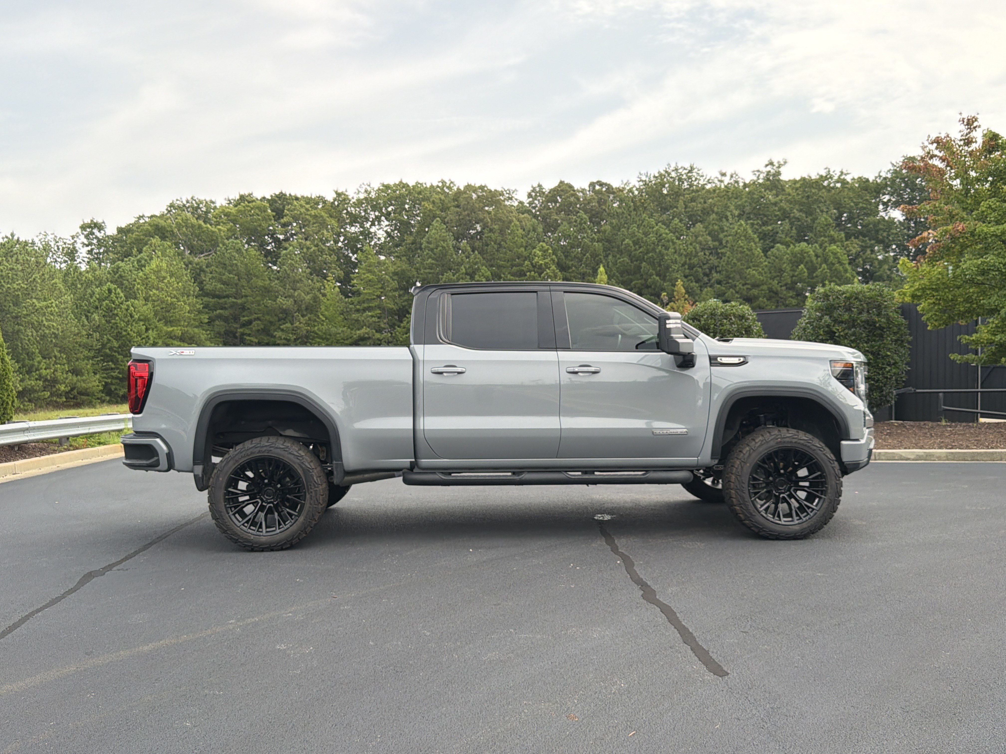 Used 2024 GMC Sierra 1500 Elevation AWD/4WD image 5