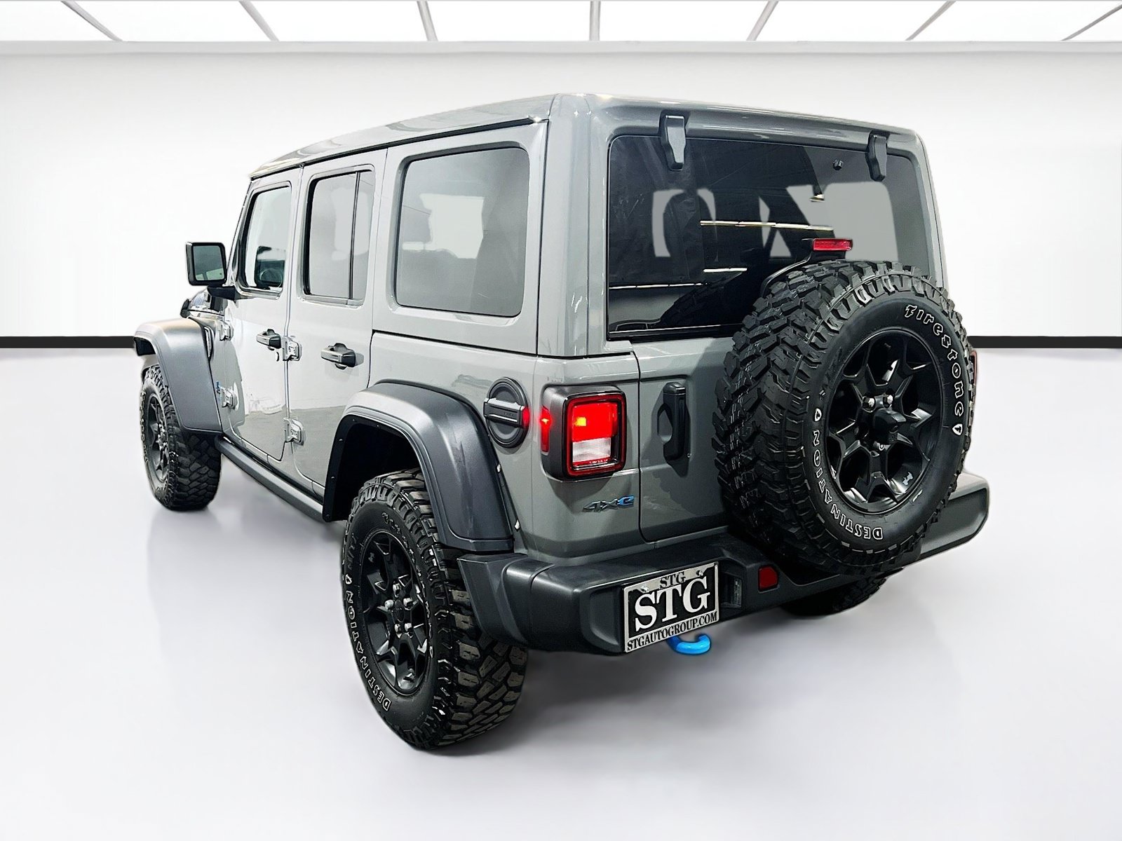 Used 2023 Jeep Wrangler Unlimited w/ Sun & Screen Package AWD/4WD image 6