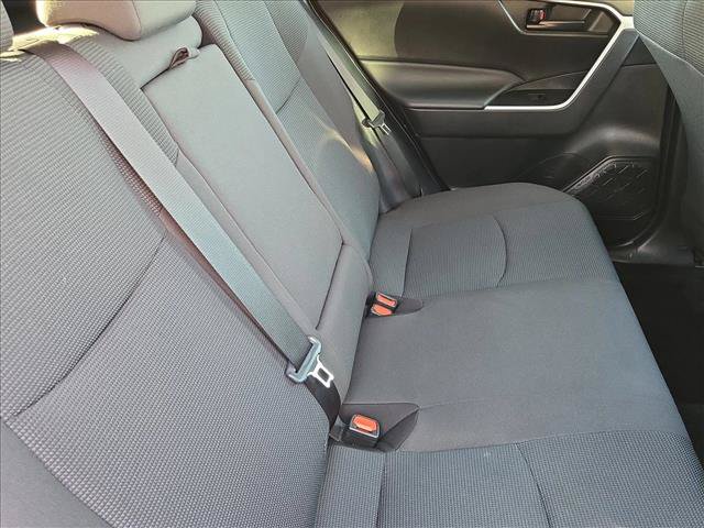 Used 2021 Toyota RAV4 LE FWD image 18