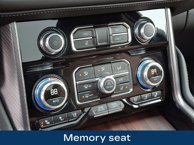Used 2024 GMC Yukon XL Denali Ultimate image 14