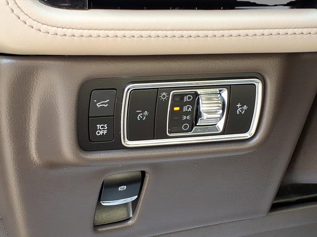 Certified 2023 Lincoln Nautilus FWD image 19