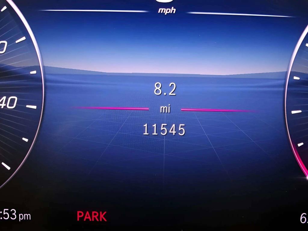 Used 2025 Mercedes-Benz C 300 4MATIC Sedan image 10