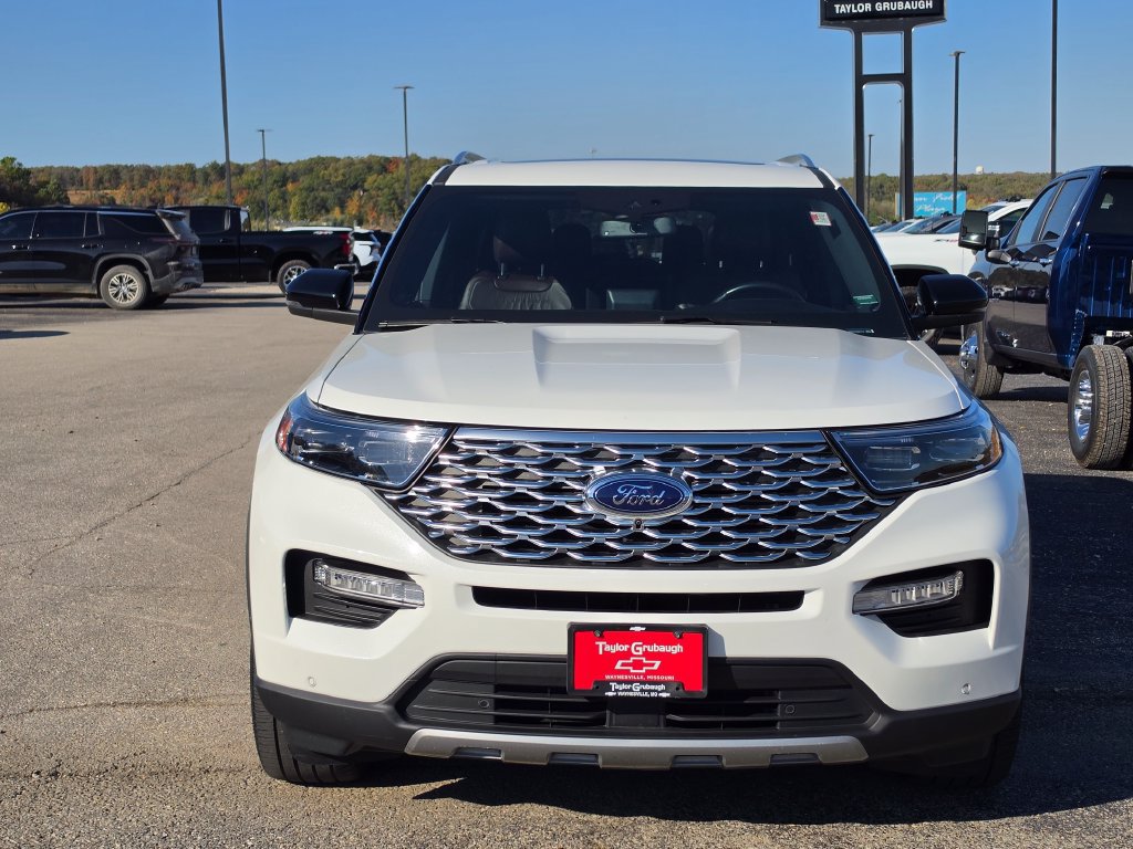 Used 2022 Ford Explorer Platinum w/ Equipment Group 601A AWD/4WD image 3