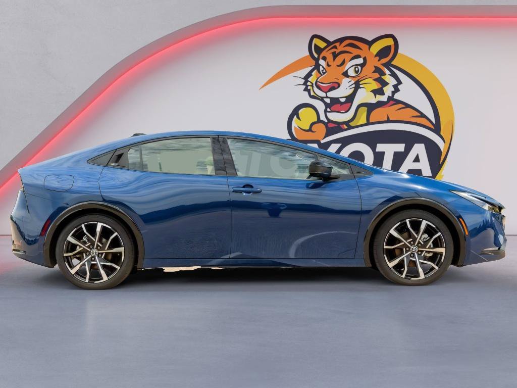 New 2026 Toyota Prius Plug-In Hybrid FWD image 4