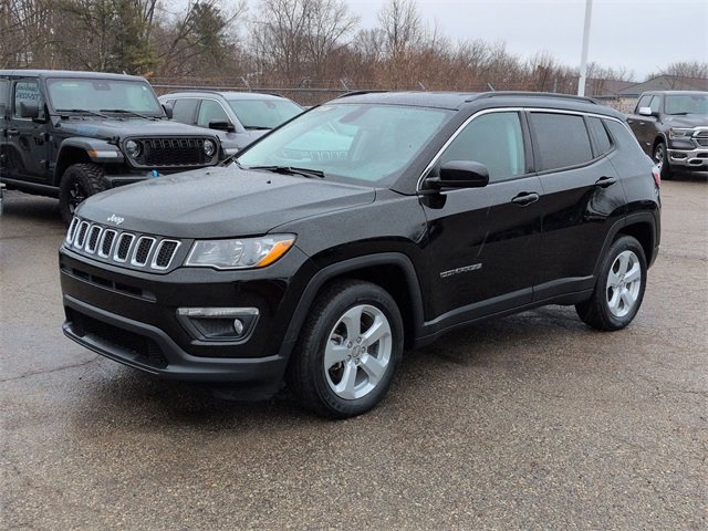 Certified 2019 Jeep Compass Latitude w/ Cold Weather Group image 1