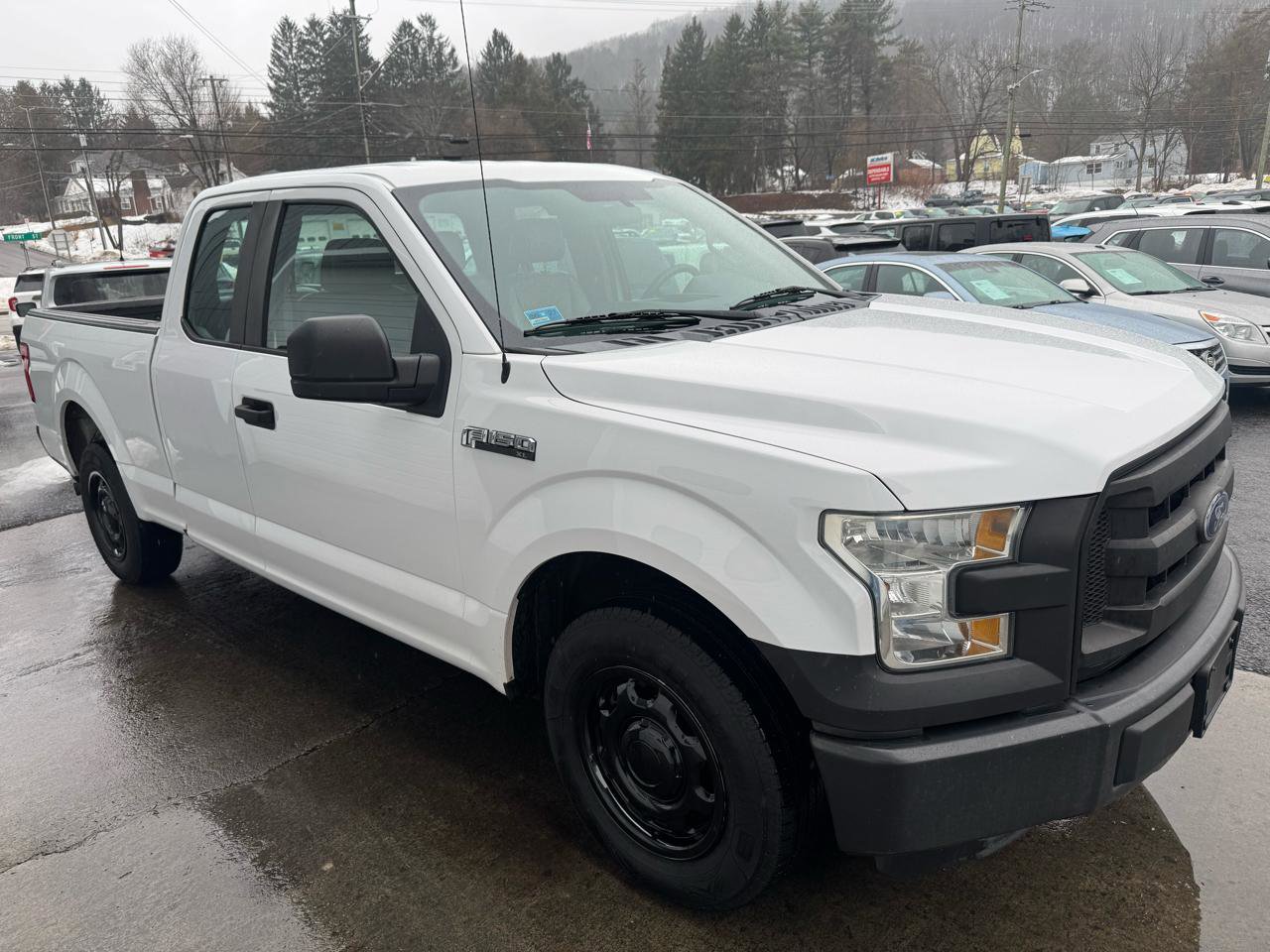 Used 2016 Ford F150 XL w/ Equipment Group 101A Mid RWD image 3