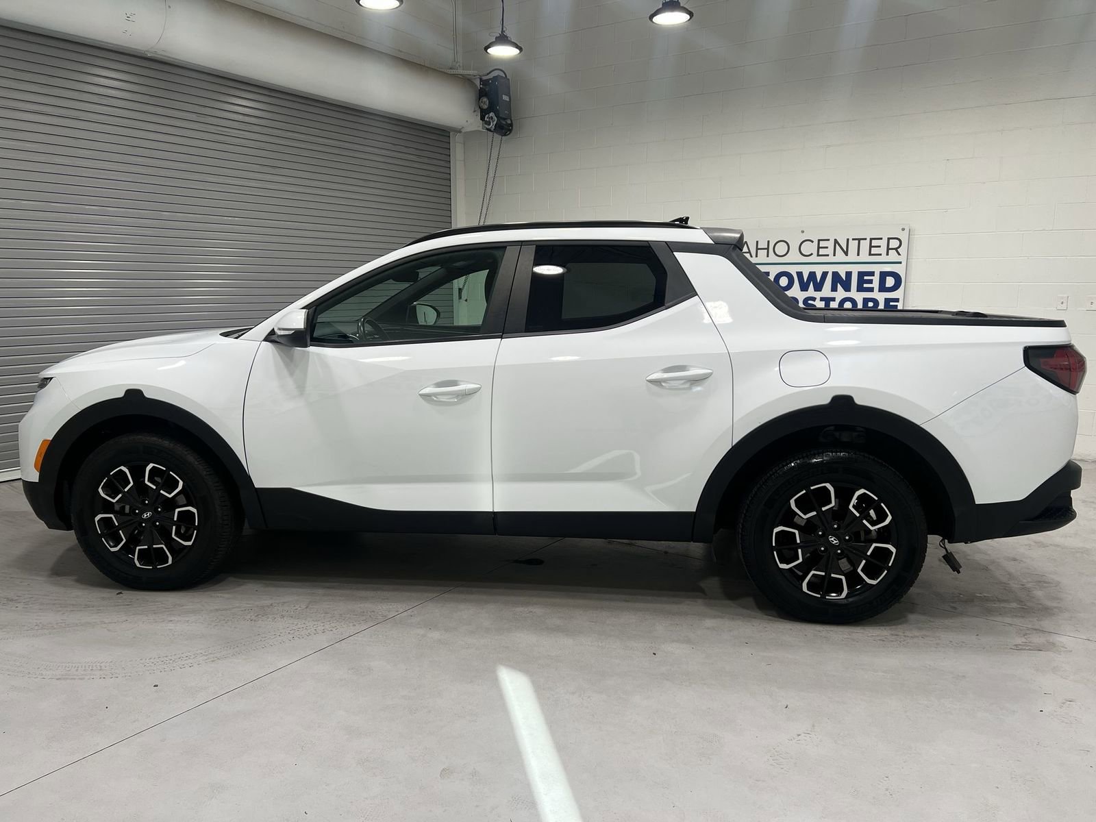 Used 2022 Hyundai Santa Cruz SEL Premium image 5