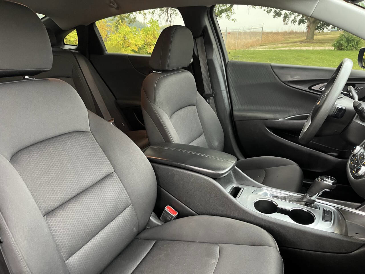 Used 2020 Chevrolet Malibu LT image 29