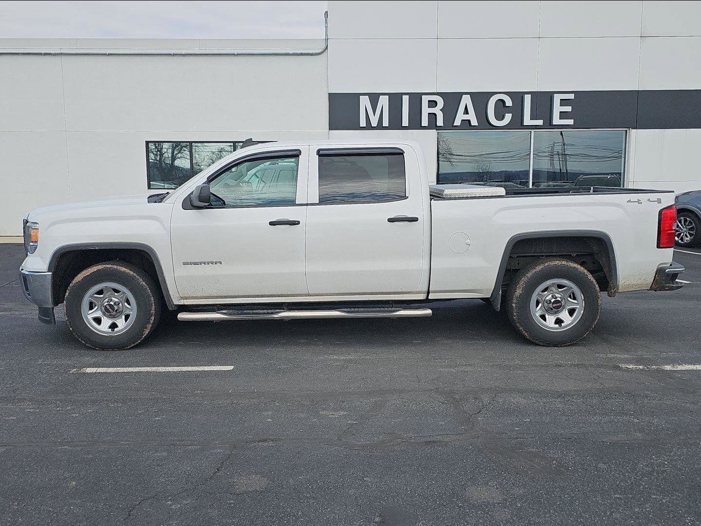 Used 2015 GMC Sierra 1500 4x4 Crew Cab w/ Sierra Convenience Package image 16
