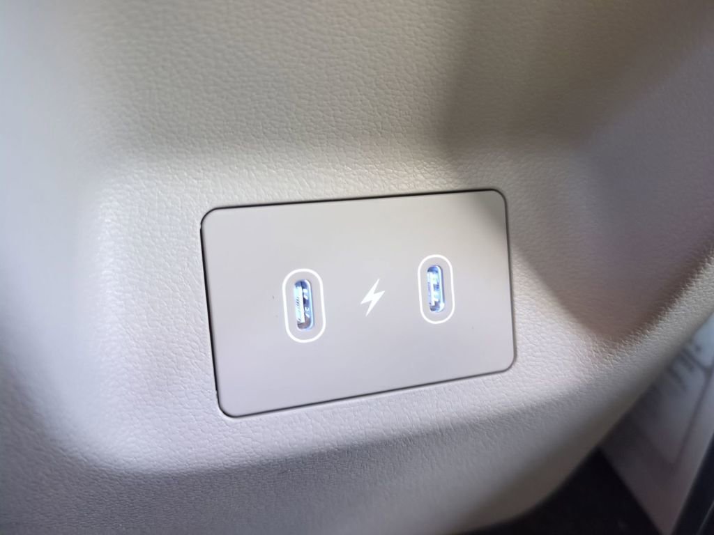 New 2026 Hyundai Tucson Limited AWD/4WD image 17